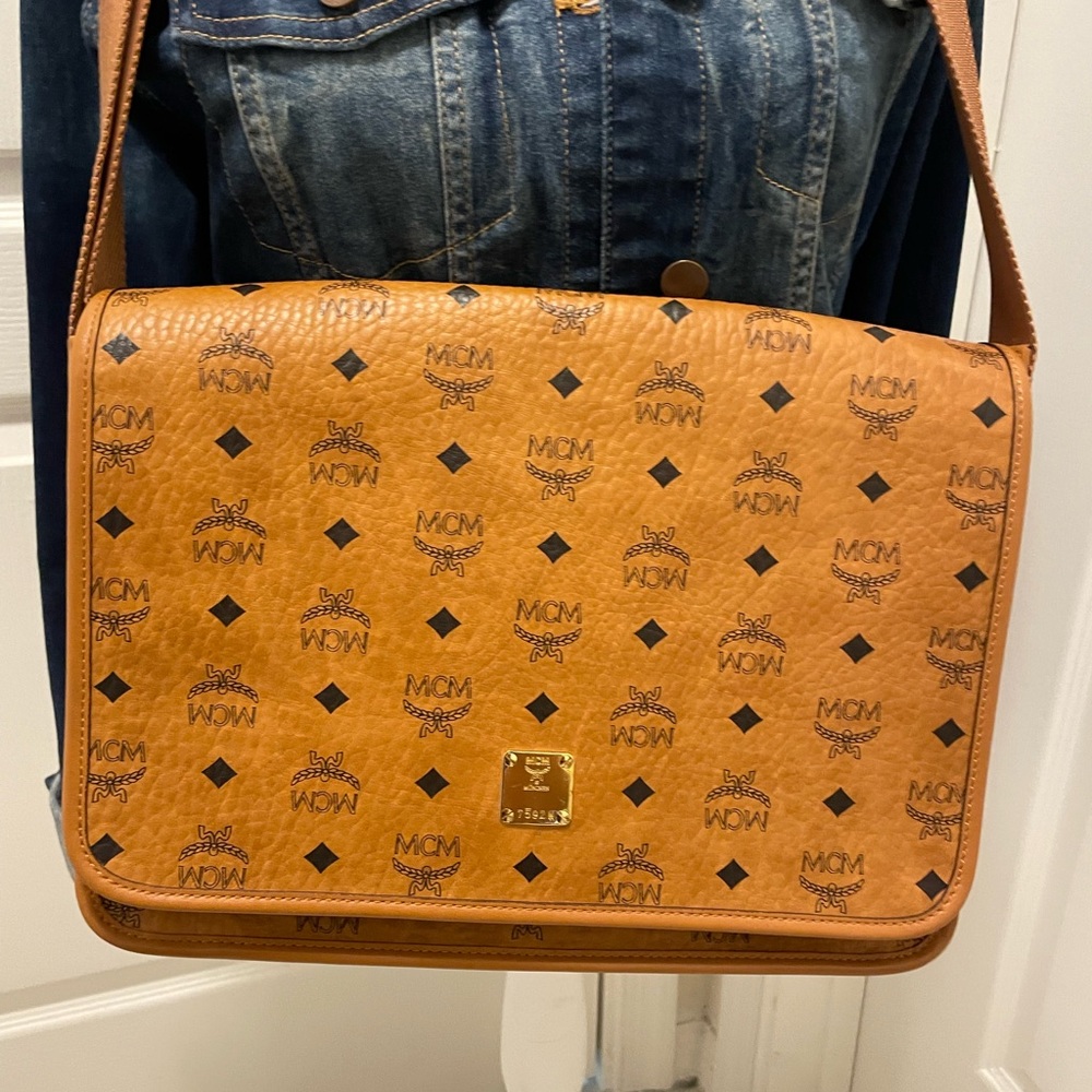 MCM Aren Visetos Messenger Bag